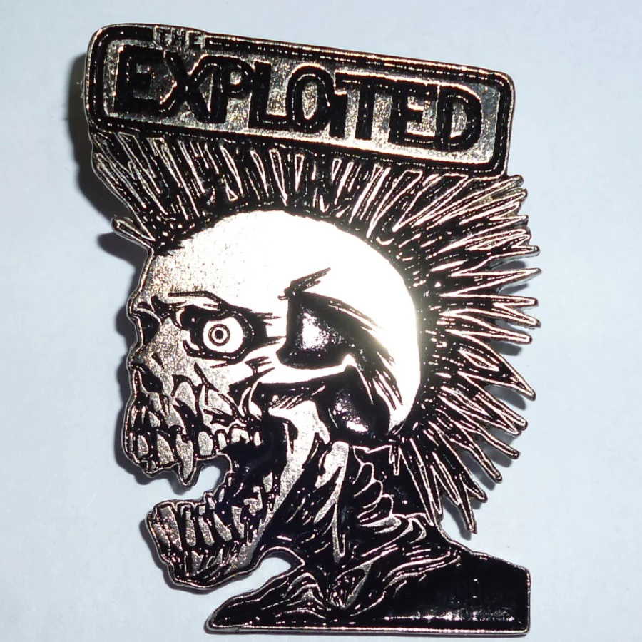 Exploited | Pin Badge Vintage Skull - Image 2