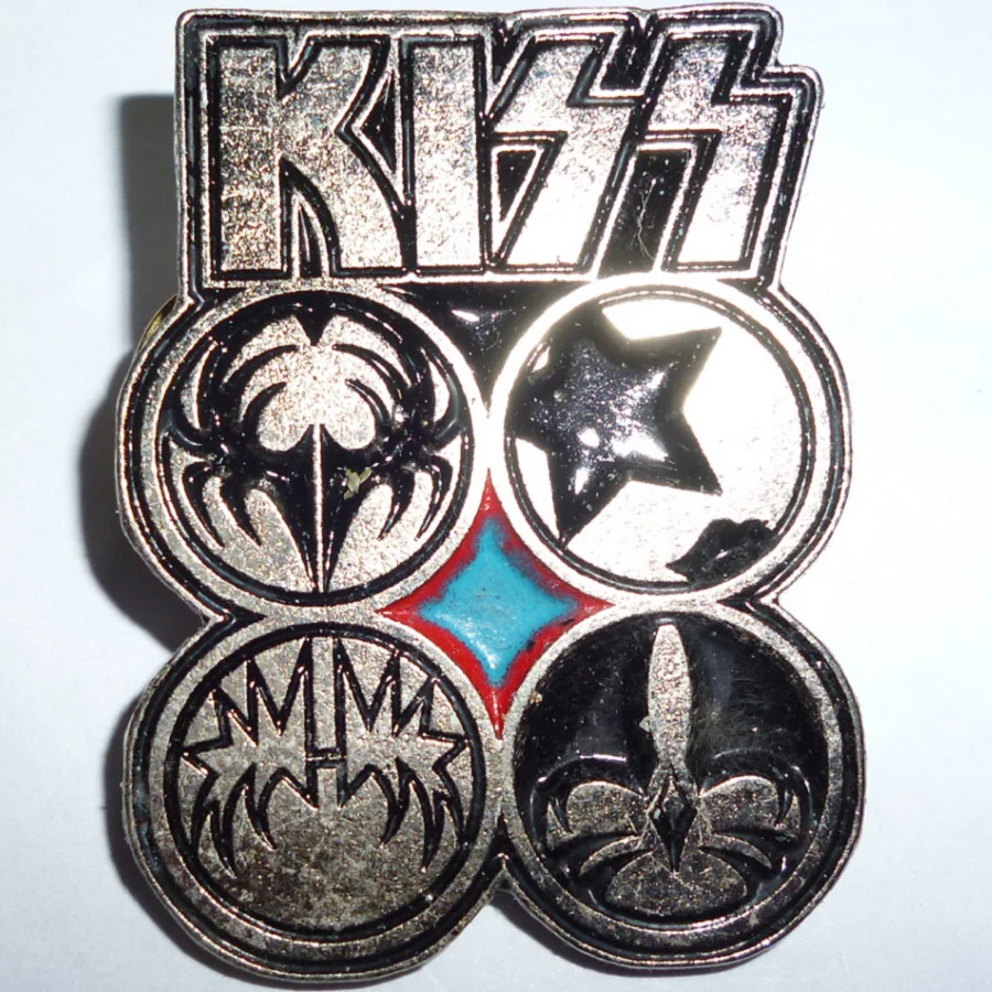 Kiss | Pin Badge Faces