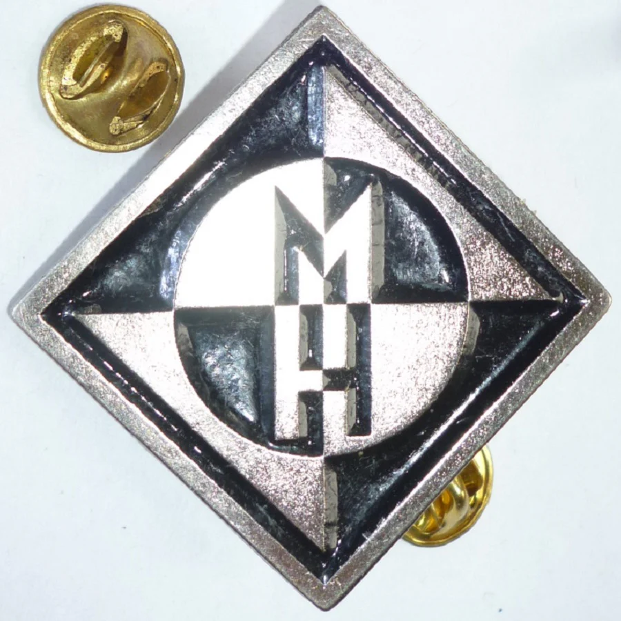 Machine Head | Pin Badge Silver Diamond logo - Image 2