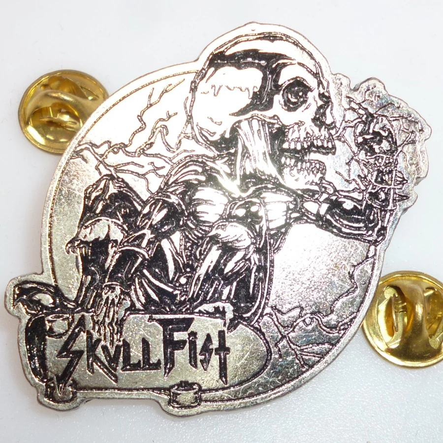 Skull Fist | Pin Badge Skater - Image 2