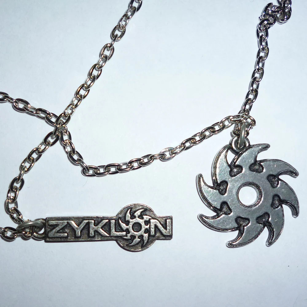 Zyklon | 2 Pendants Logo & Razor